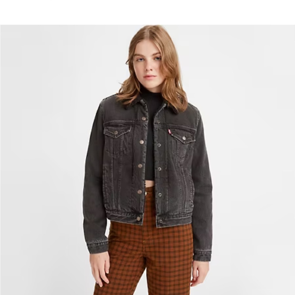 Levis ex-boyfriend Sherpa trucker